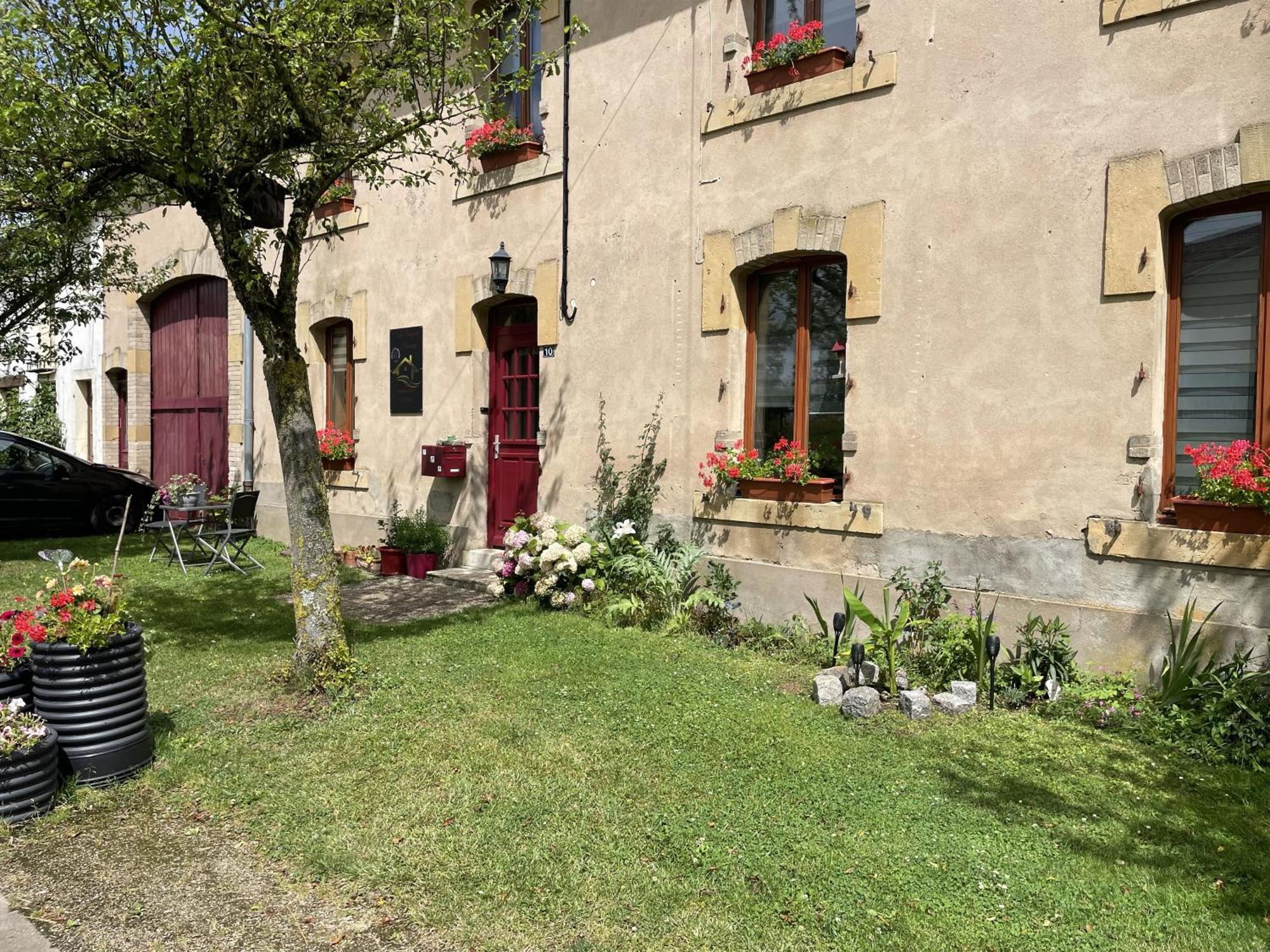 Apartamento Bergerie Francique Lachaussee Exterior foto
